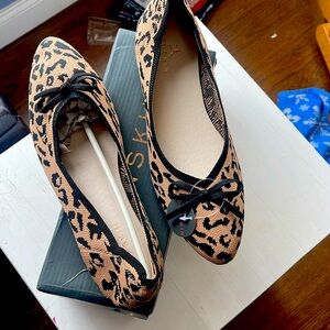 Danskin Glow, women’s ballet flats, size 11, cheetah print, memory foam